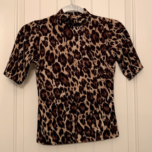 Cheetah print top - Picture 1 of 3